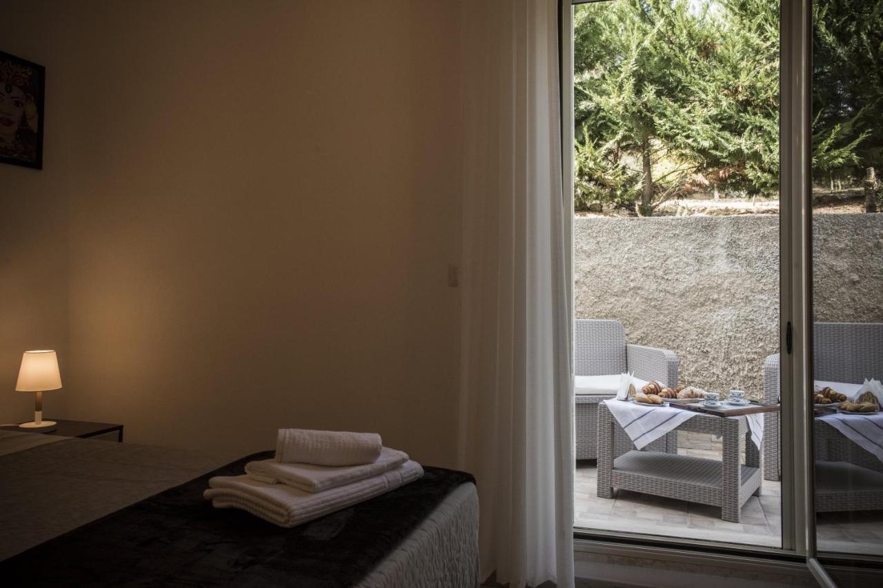 Poggio Vento Country House Guest House Naro ภายนอก รูปภาพ