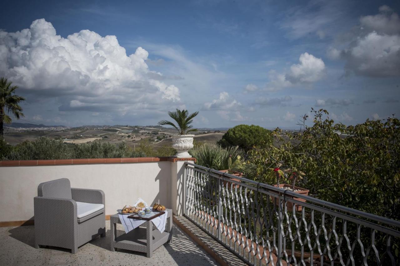 Poggio Vento Country House Guest House Naro ภายนอก รูปภาพ